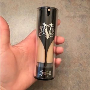 Kat Von D Lock-It foundation - Light 44 cool